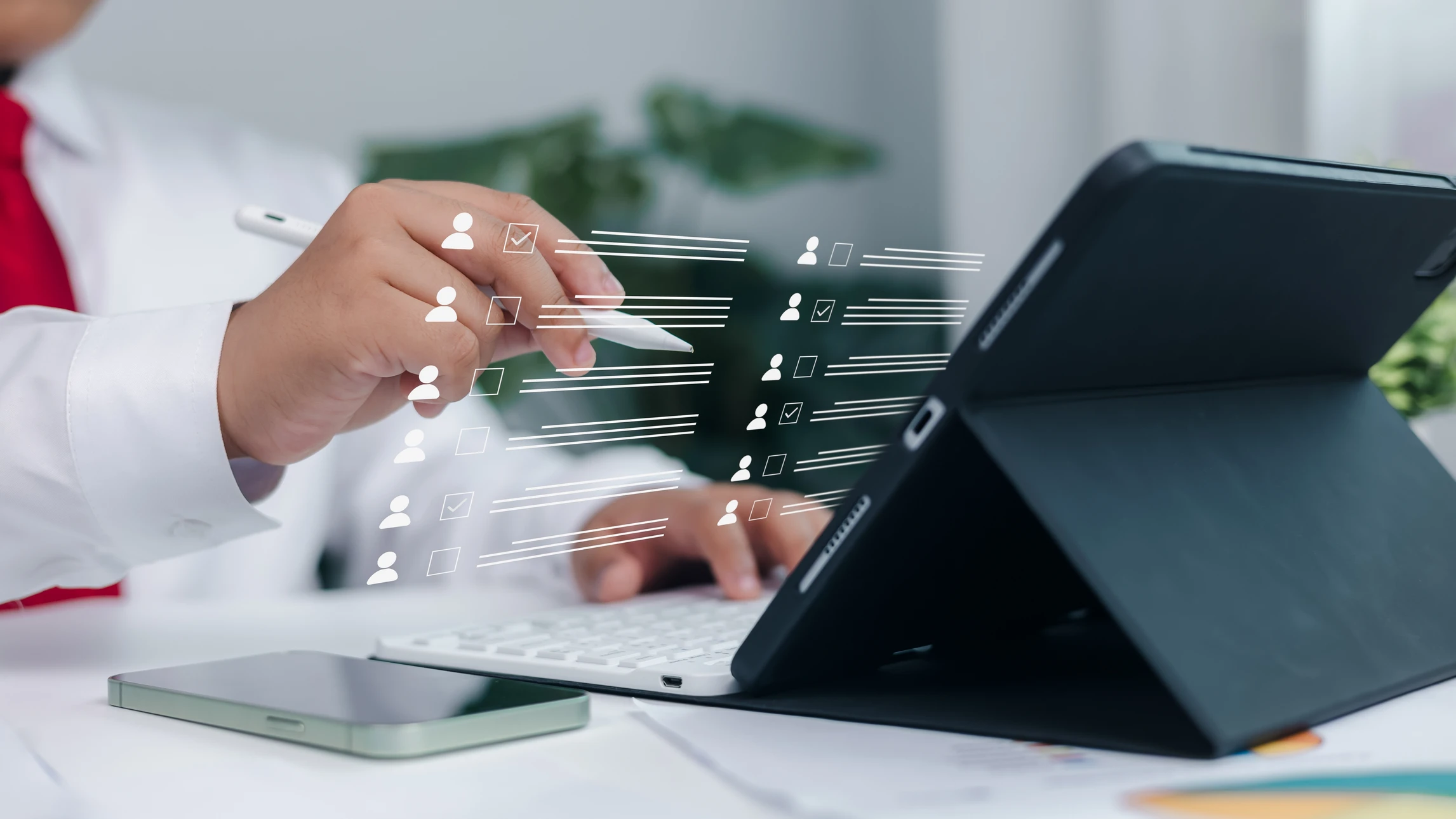 Scène de signature de contrat dans un bureau professionnel